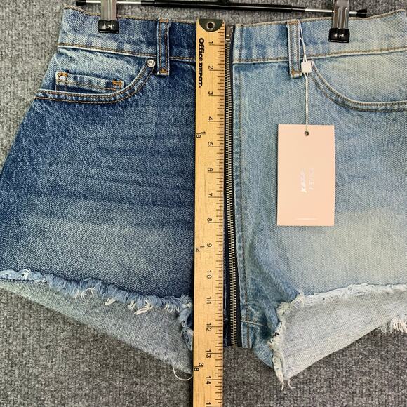 NWT REVICE Women's Yin Yang Two Tone Denim Zippered Raw Hem Shorts‎ Size 27 - Picture 5 of 11